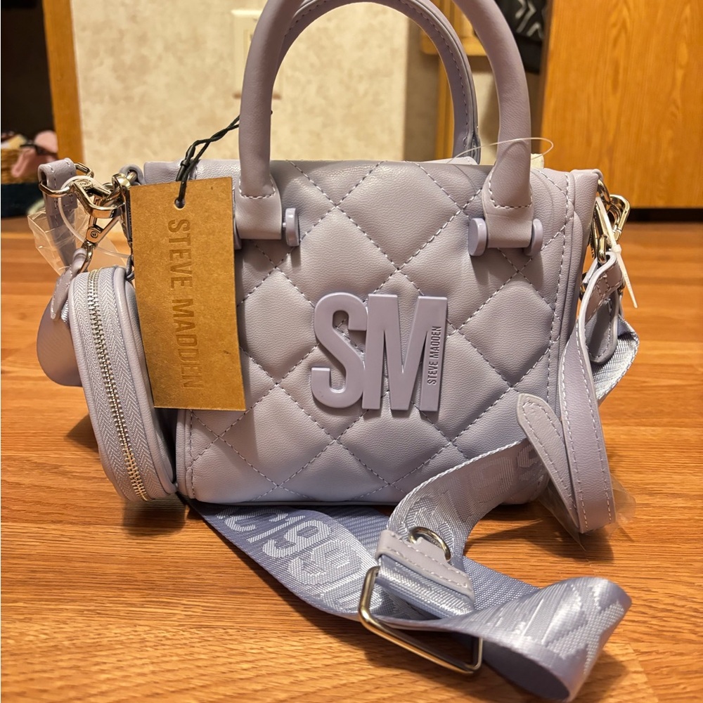 Steve Madden Quilted Crossbody Bag in Light Gray